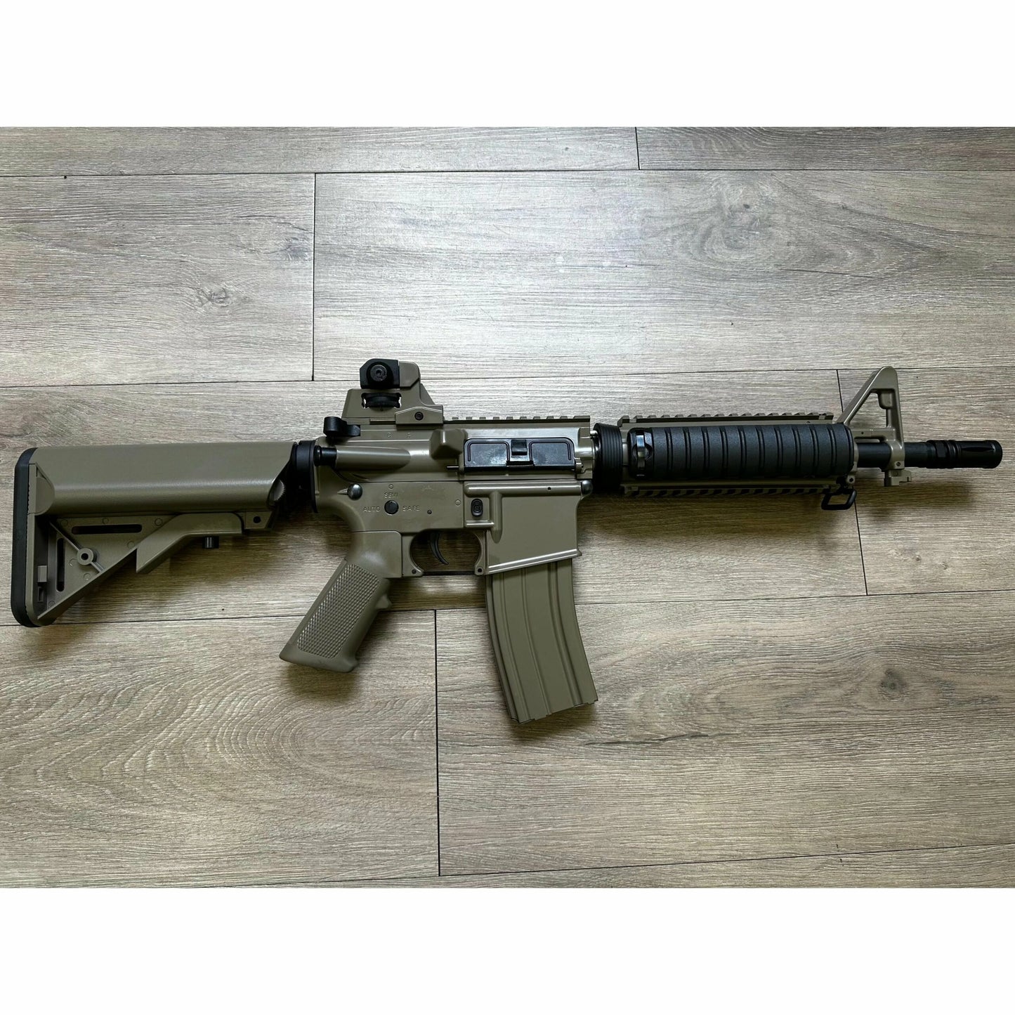 DOUBLE BELL 061T M4 CQB Gel Blaster Colour: Tan