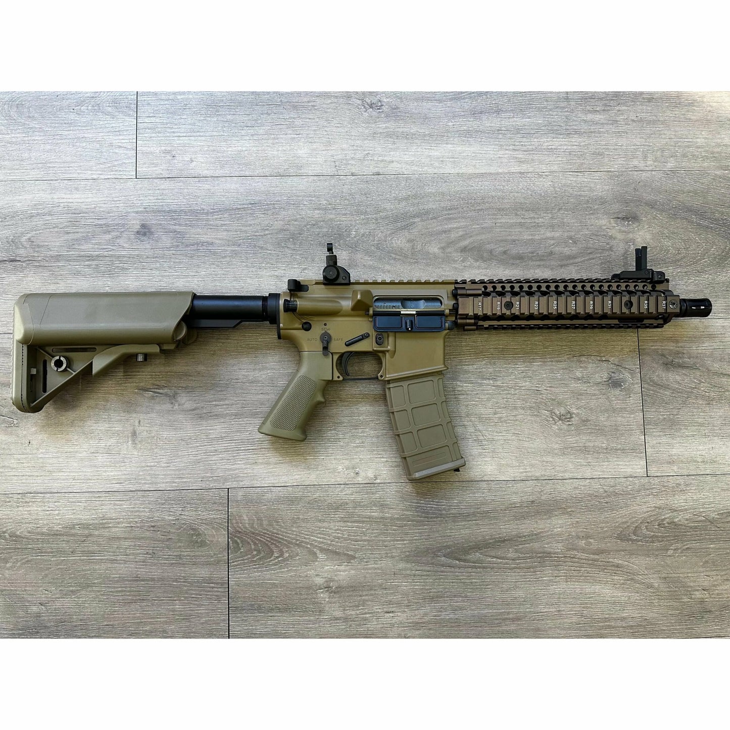 GOLDEN EAGLE MC6593MT-T MK18 MOD1 FULL METAL GEL BLASTER GREEN GAS POWERED GAS BLOWBACK RIFLE Colour: TAN