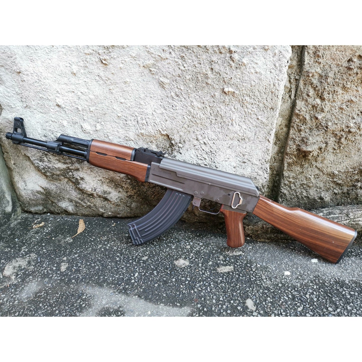 RX AKM-47 V4 GEL BLASTER UPGRADED 11.1V AND METAL GEAR & BARREL WITH BLOWBACK ADULT SIZE