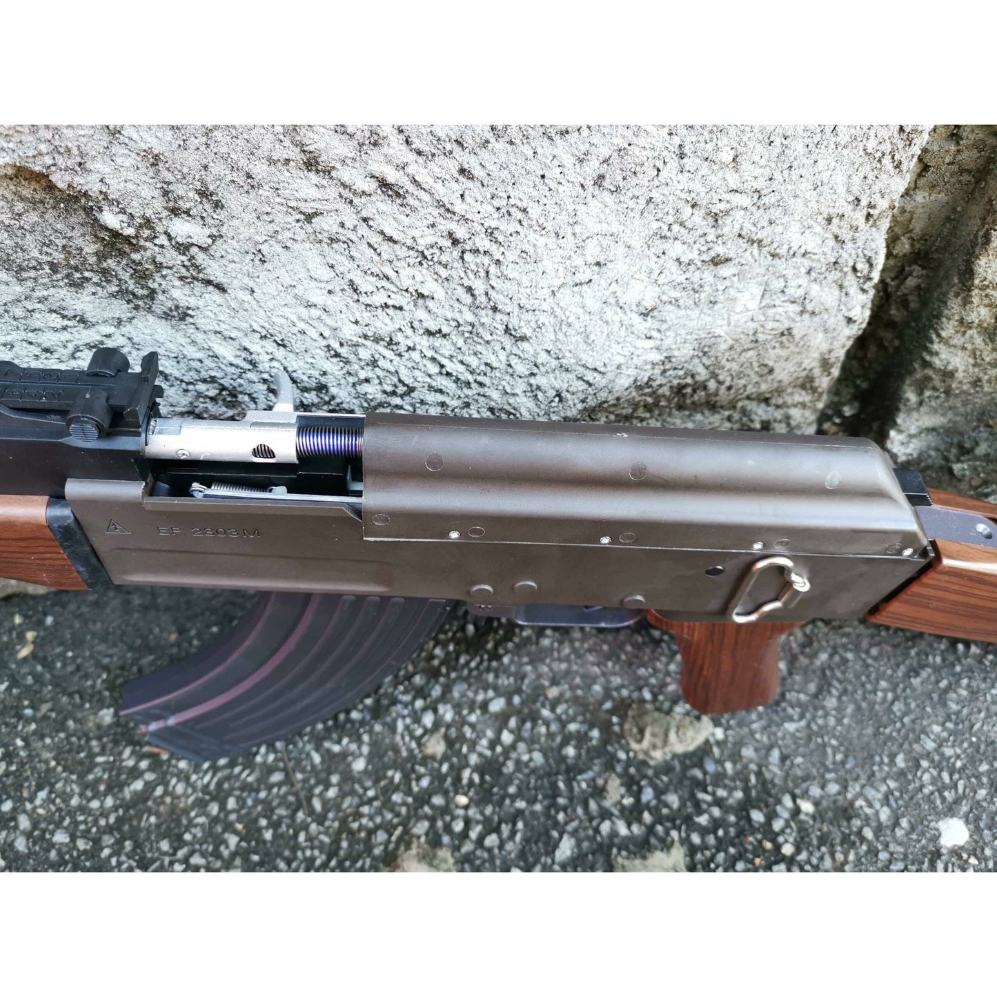 RX AKM-47 V4 GEL BLASTER UPGRADED 11.1V AND METAL GEAR & BARREL WITH BLOWBACK ADULT SIZE