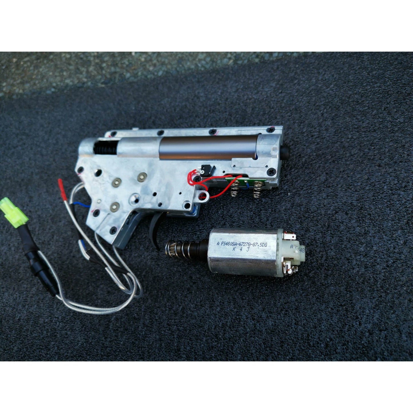 JOHN WICK STYLE CYMA Sport AR-15 Full Metal Gel Blaster AEG w/ Lipo Ready GearboxSame as the item box Package