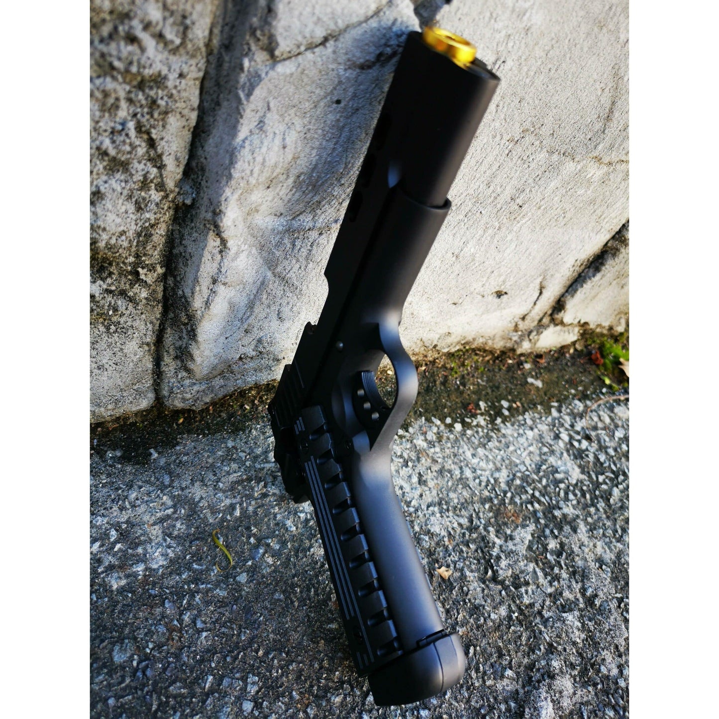 GOLDEN EAGLE 3368 1911 GEL BLASTER Hi-Capa 5.1 VERSION GAS/CO2 POWERED BLOWBACK CUSTOM NEGRO/DORADO