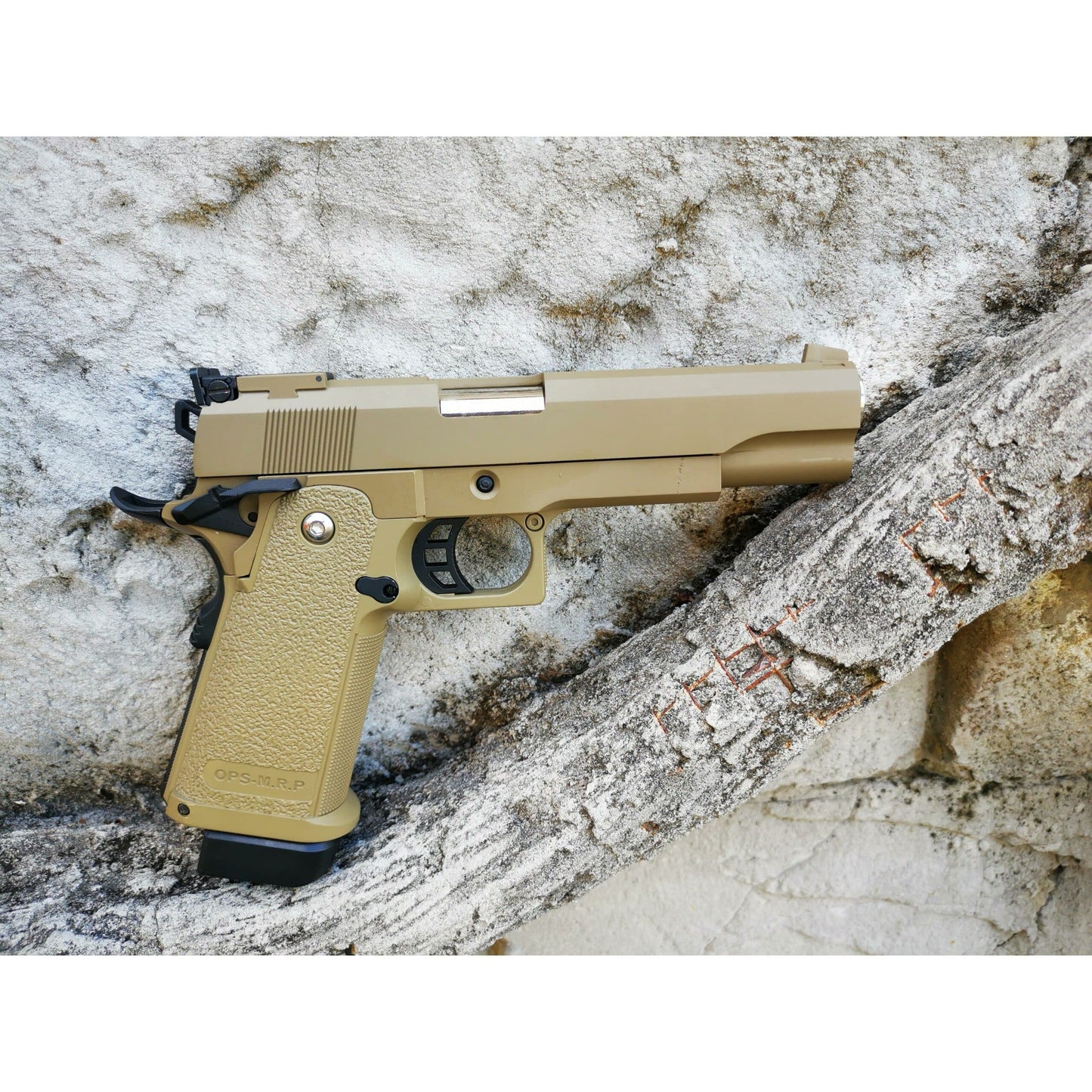 GOLDEN EAGLE 3304T 2011 GEL BLASTER GREEN GAS OR CO2 POWERED Hi-Capa 5.1 VERSION GAS BLOWBACK Colour: Tan