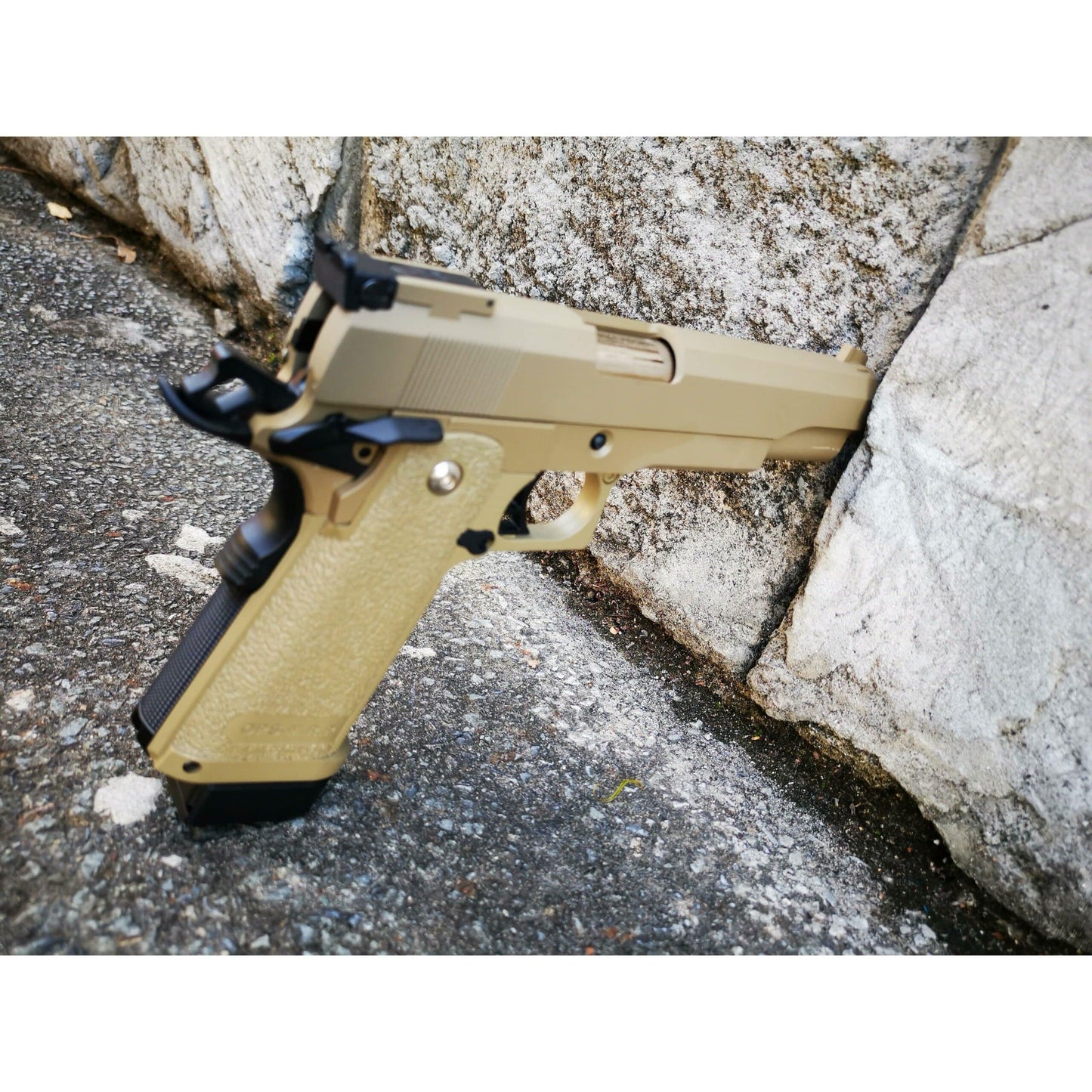 GOLDEN EAGLE 3304T 2011 GEL BLASTER GREEN GAS OR CO2 POWERED Hi-Capa 5.1 VERSION GAS BLOWBACK Colour: Tan