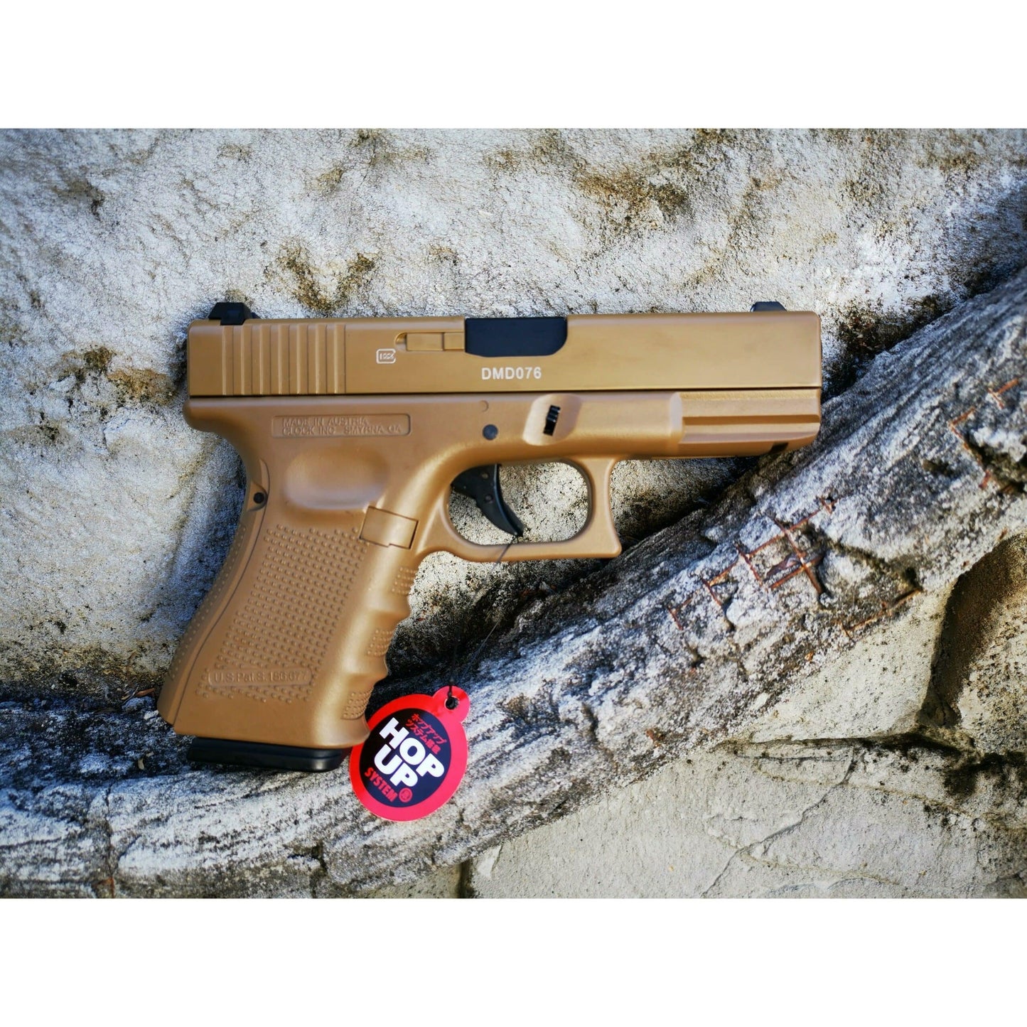 DOUBLE BELL Glock 19 GEN4 Gas Blowback Gel Blaster Full Engraving Resin Frame Edition Green Gas Version Tan
