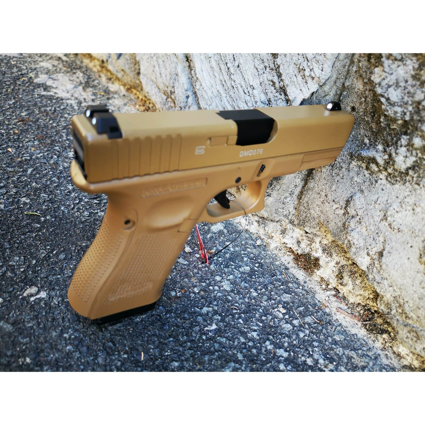 DOUBLE BELL Glock 19 GEN4 Gas Blowback Gel Blaster Full Engraving Resin Frame Edition Green Gas Version Tan