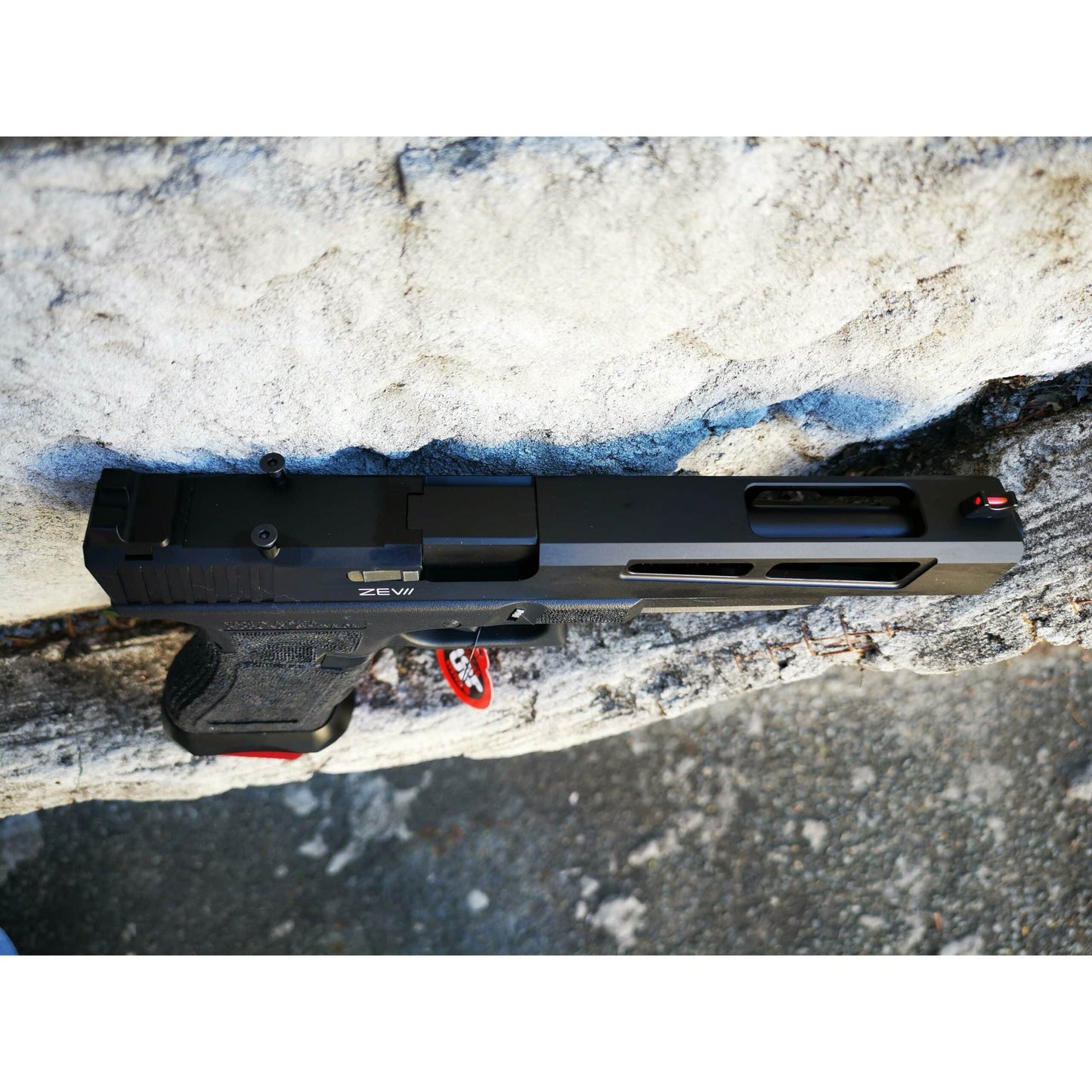 DOUBLE BELL Glock 17L Type ZEVII 9MM Combat Master Custom Gas Blowback Gel Blaster Green Gas Version