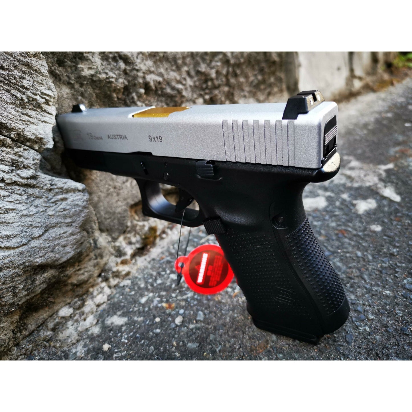 DOUBLE BELL Glock 19 GEN4 Gas Blowback Gel Blaster Full Engraving Resin Frame Edition Green Gas Version Silver slides
