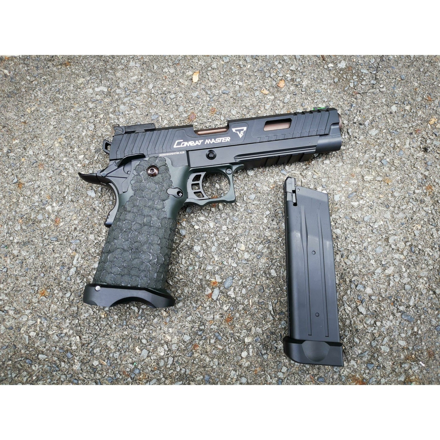 2011 TTI GBB GEL BLASTER GREEN GAS POWERED BLOW BACK 3398