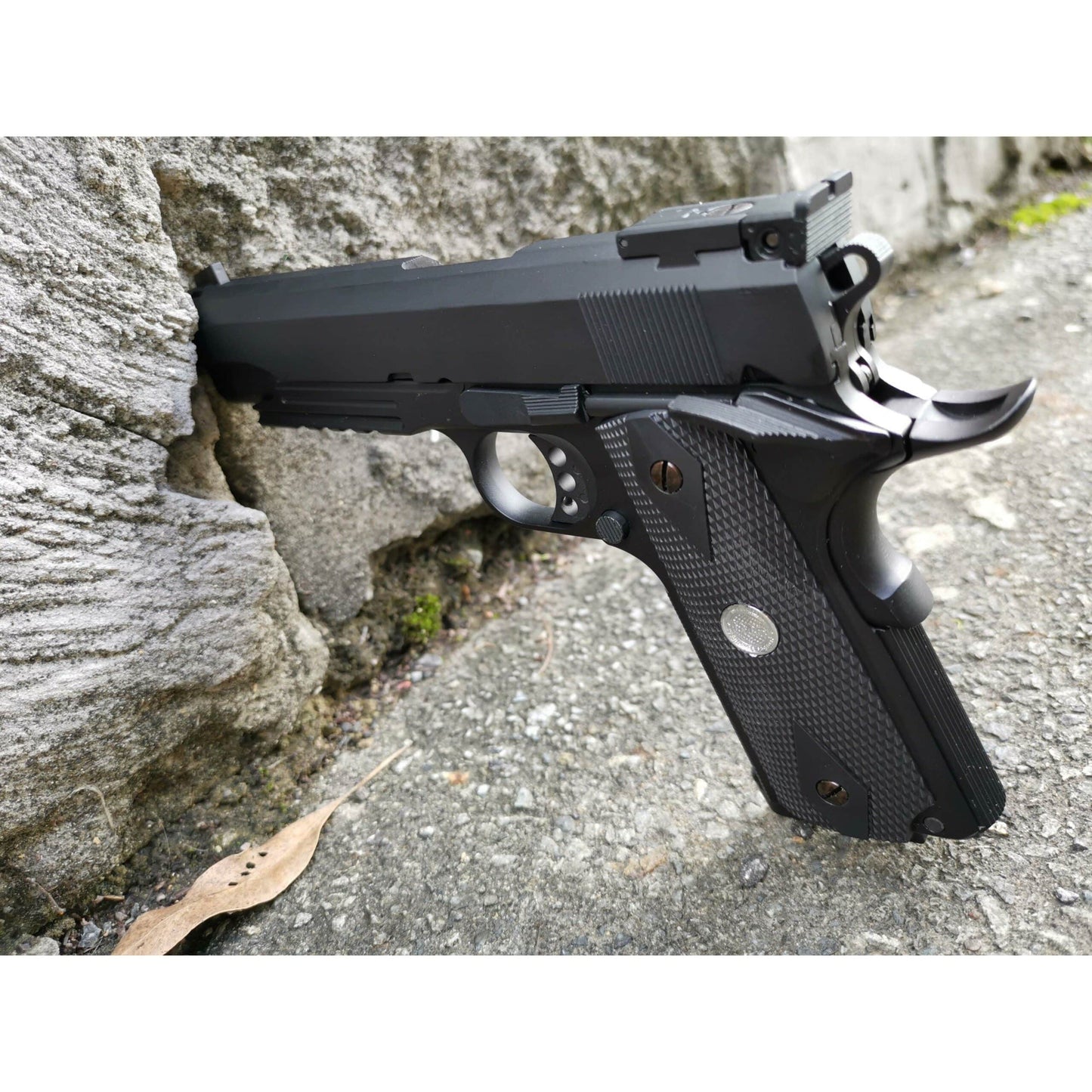 GOLDEN EAGLE 1911 DESERT WARRIOR FULL METAL GAS BLOW BACK GAS POWERED GEL BLASTER PISTOL IN BLACK