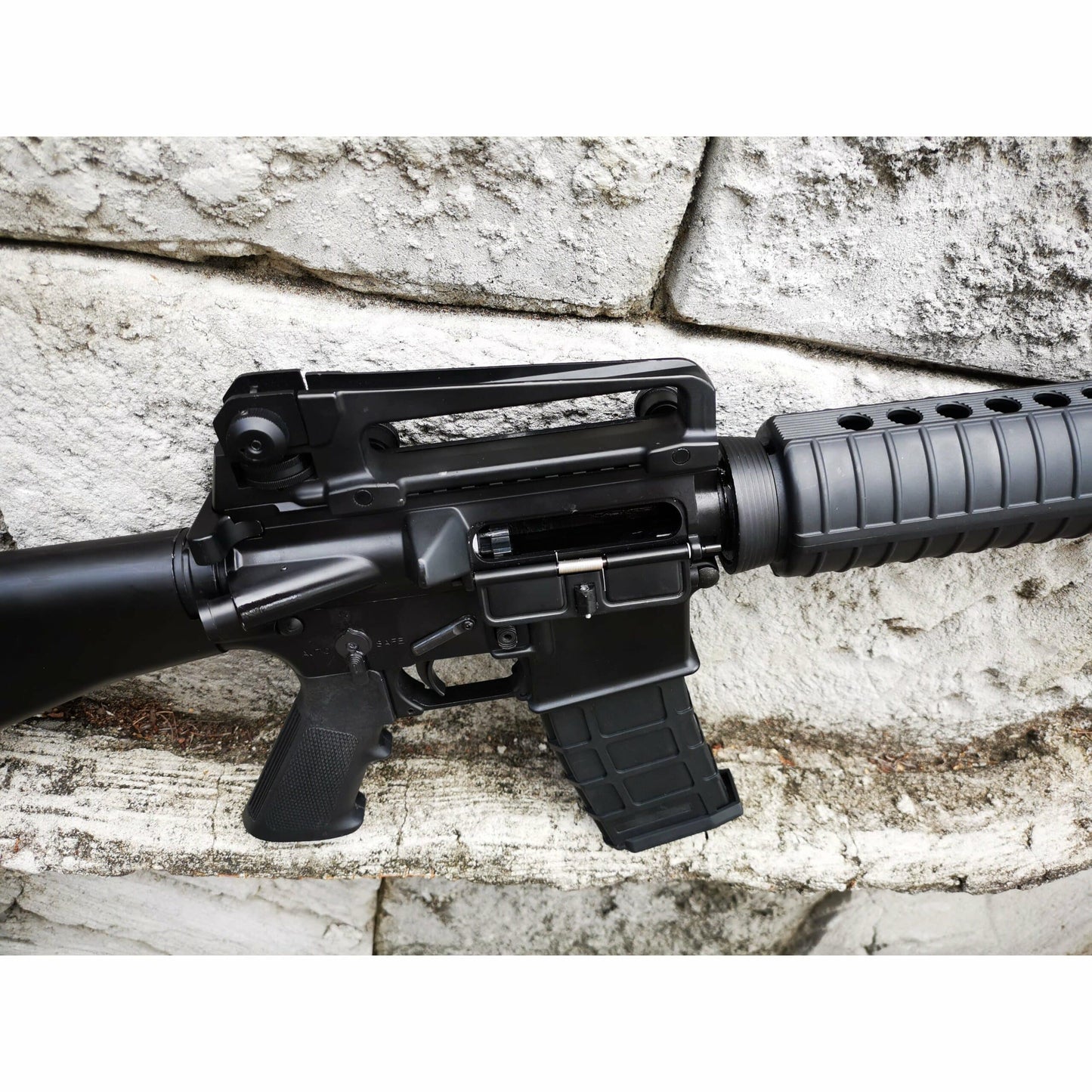 GOLDEN EAGLE MC6610M M16A3 FULL METAL GAS POWERED GEL BLASTER GREEN GAS BLOWBACK RIFLE Colour: Black