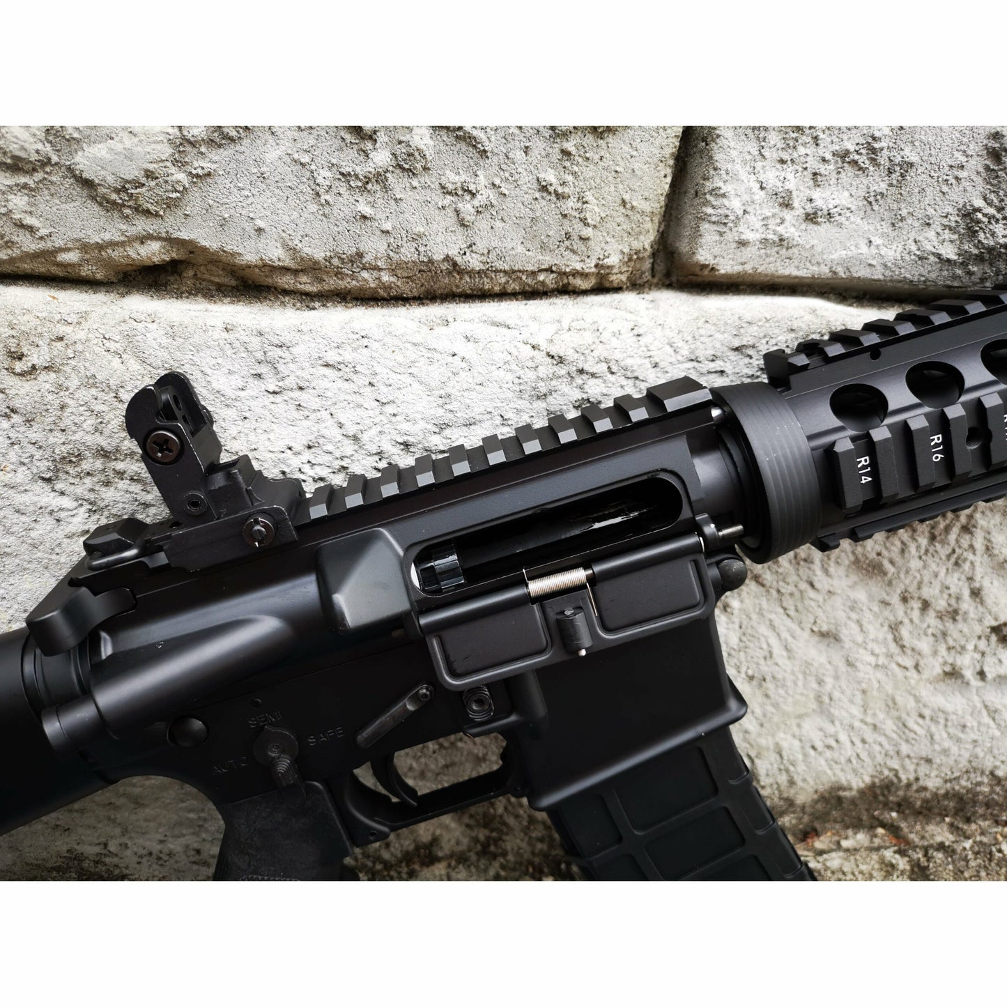 GOLDEN EAGLE MC6619M M4 FULL METAL GAS POWERED GEL BLASTER GREEN GAS BLOWBACK RIFLE Colour: Black