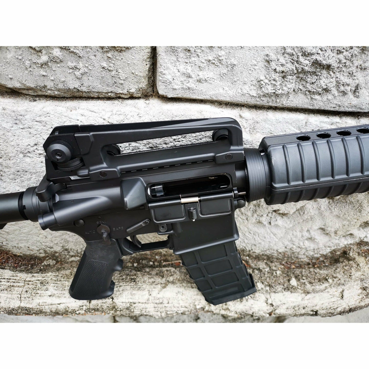 GOLDEN EAGLE MC6604M M4A1 FULL METAL GAS POWERED GEL BLASTER GREEN GAS BLOWBACK RIFLE Colour: Black