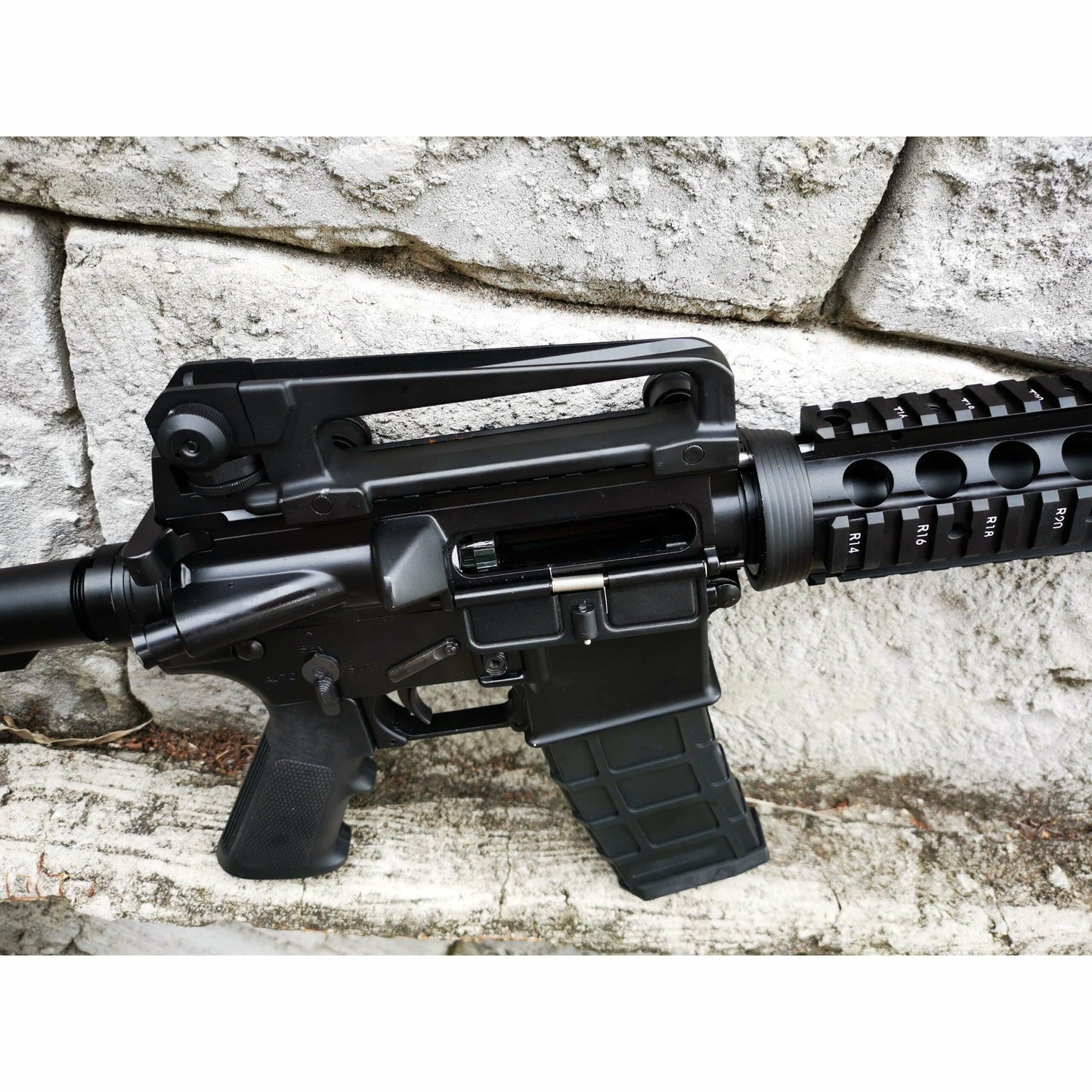 GOLDEN EAGLE MC6604RISM M4A1 FULL METAL GAS POWERED GEL BLASTER GREEN GAS BLOWBACK RIFLE Colour: Black
