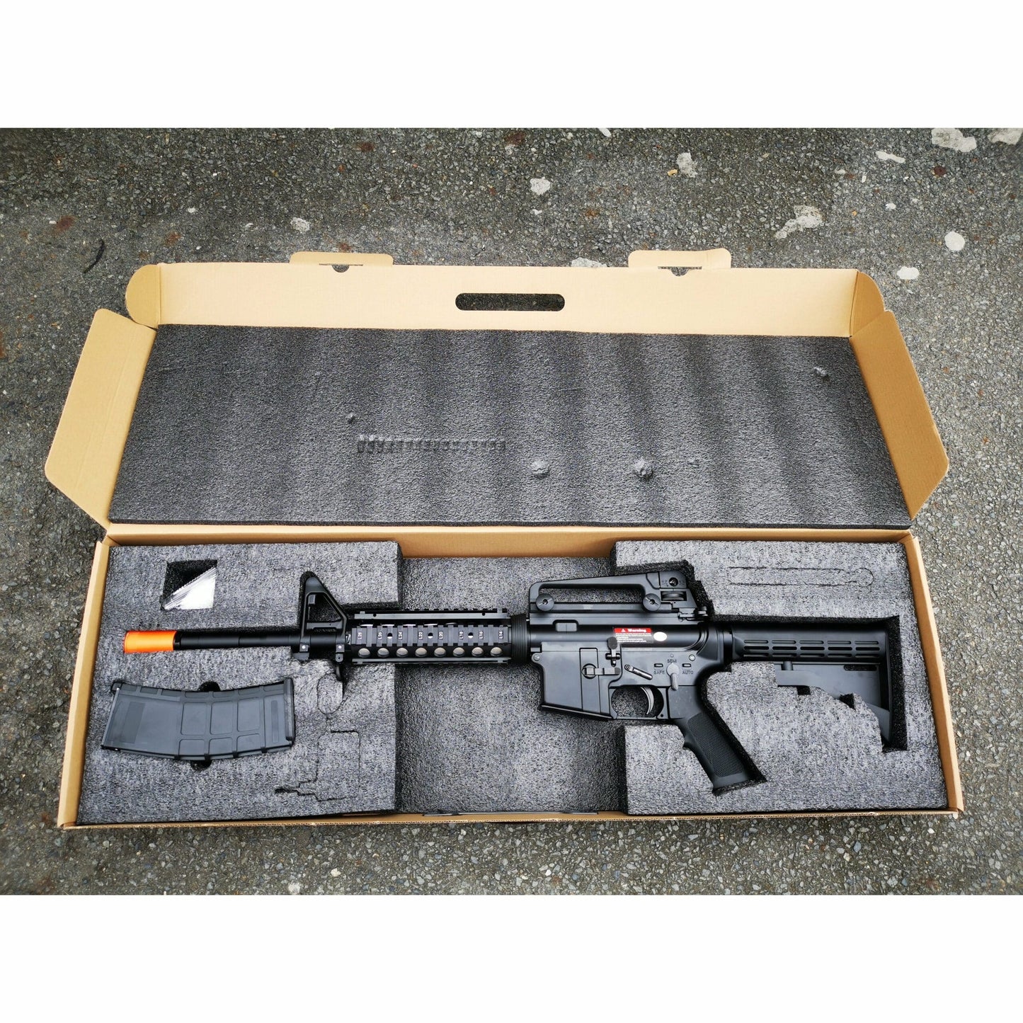 GOLDEN EAGLE MC6604RISM M4A1 FULL METAL GAS POWERED GEL BLASTER GREEN GAS BLOWBACK RIFLE Colour: Black