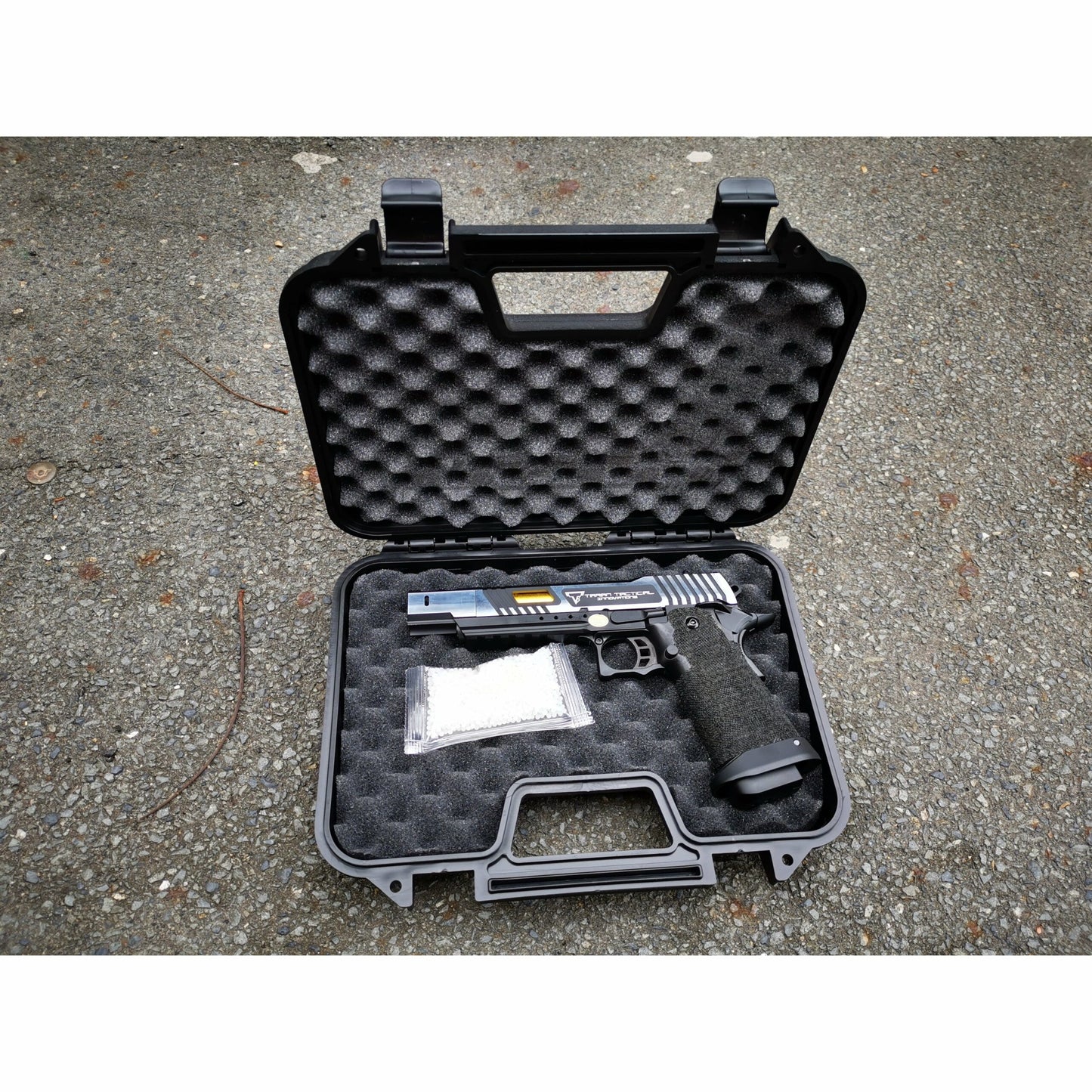 2011 TTI GBB GEL BLASTER GREEN GAS POWERED BLOW BACK With Compensator Version 3354