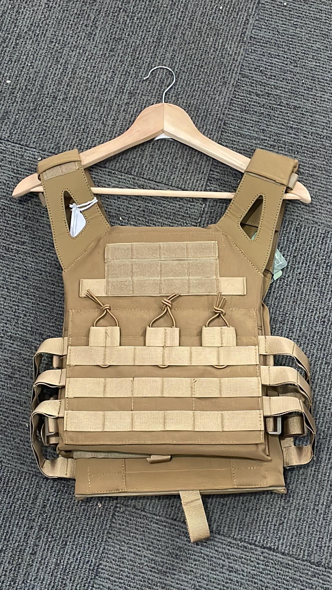Vest 012D -Tactical Vest with Carry Plate (in FG tan)- smaller
