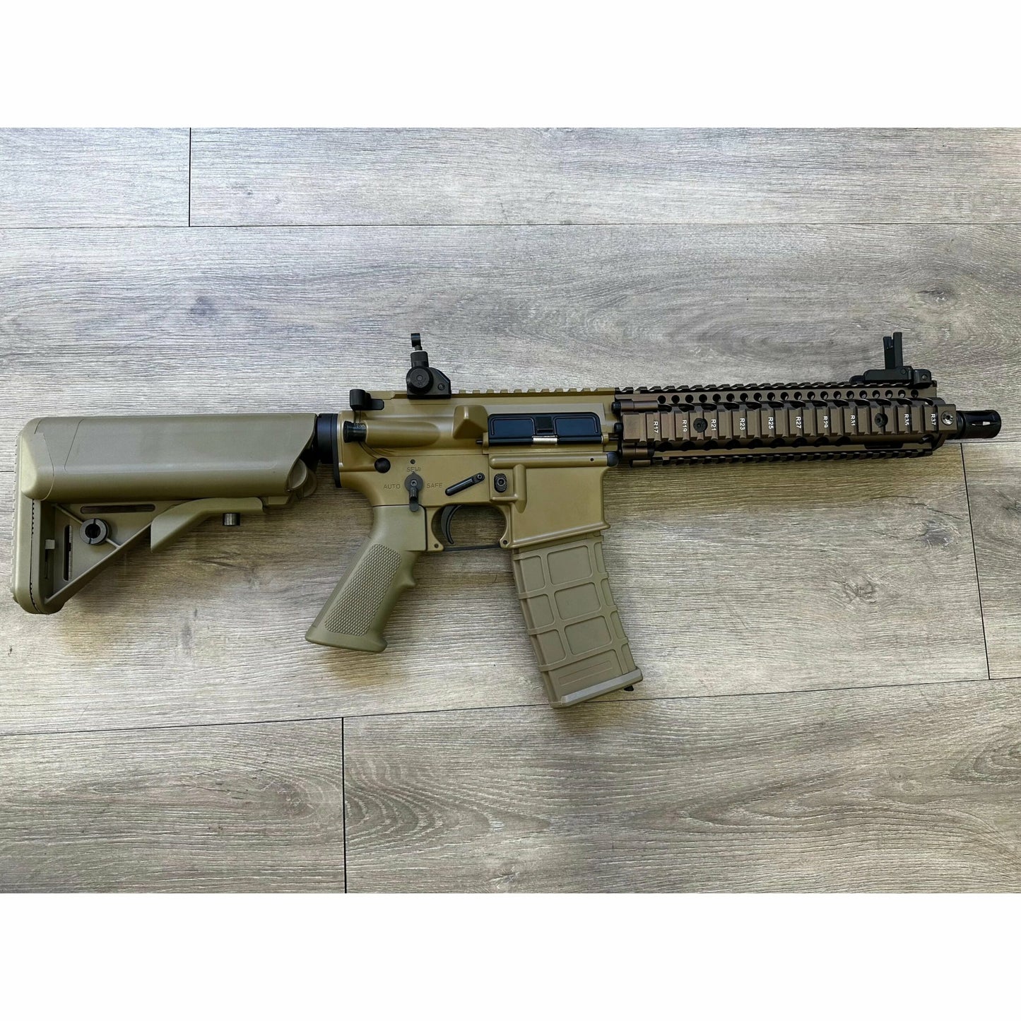 GOLDEN EAGLE MC6593MT-T MK18 MOD1 FULL METAL GEL BLASTER GREEN GAS POWERED GAS BLOWBACK RIFLE Colour: TAN