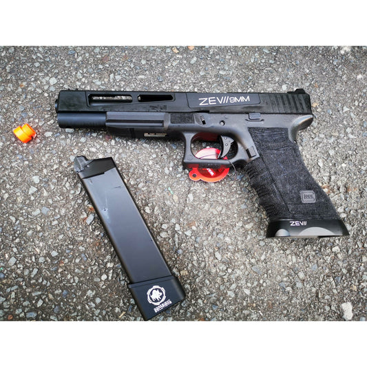DOUBLE BELL Glock 17L Type ZEVII 9MM Combat Master Custom Gas Blowback Gel Blaster Green Gas Version Black